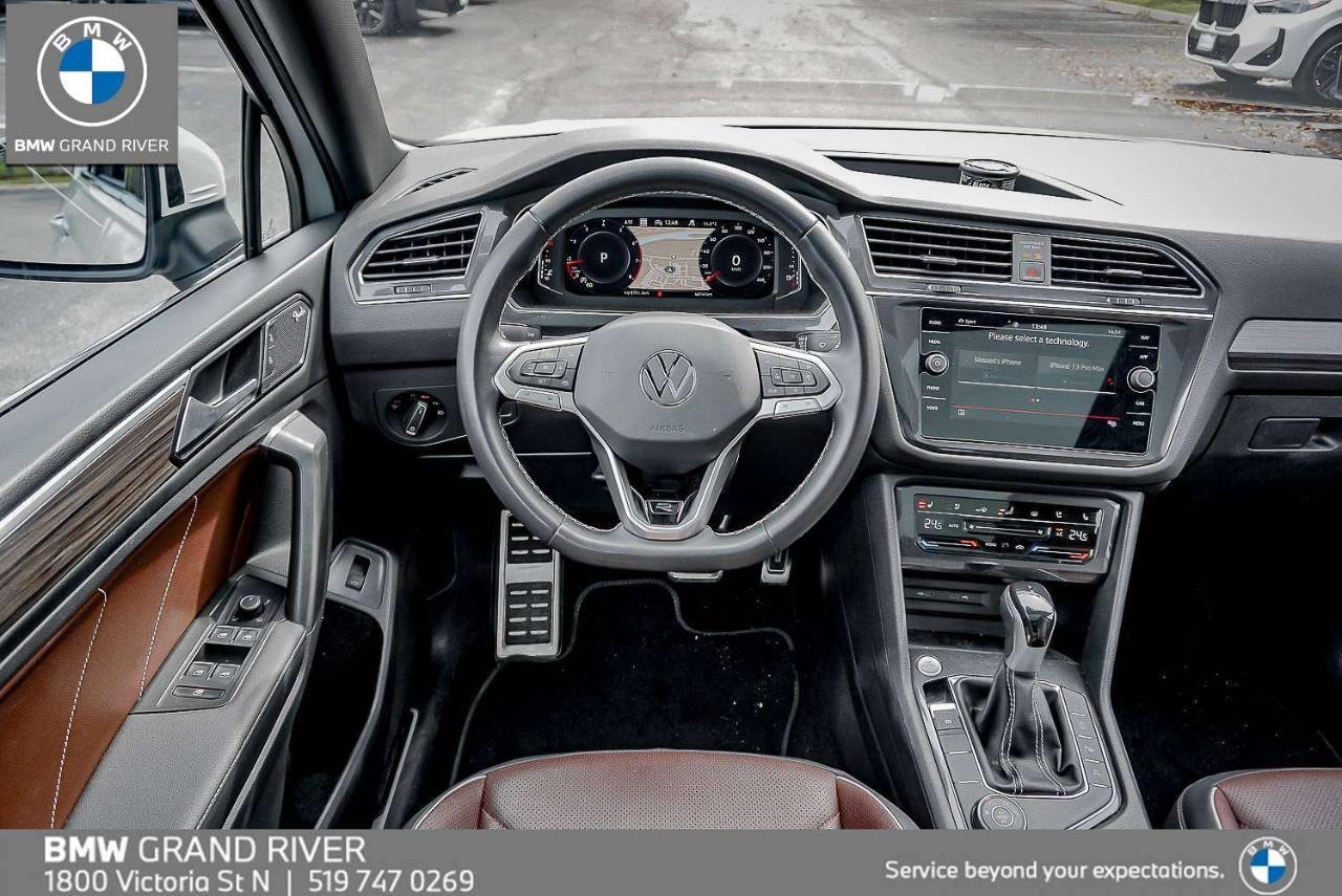 2023 Volkswagen Tiguan Highline R-LINE 4dr All-wheel Drive 4MOTION Photo