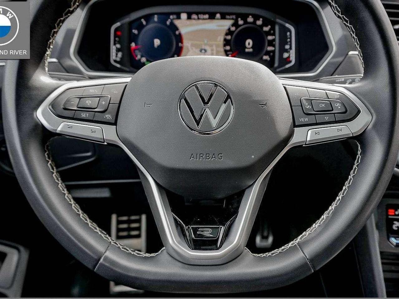 2023 Volkswagen Tiguan Highline R-LINE 4dr All-wheel Drive 4MOTION Photo