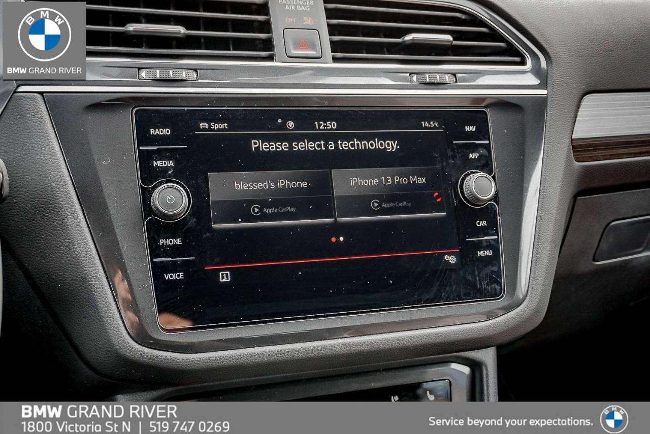 2023 Volkswagen Tiguan Highline R-LINE 4dr All-wheel Drive 4MOTION Photo