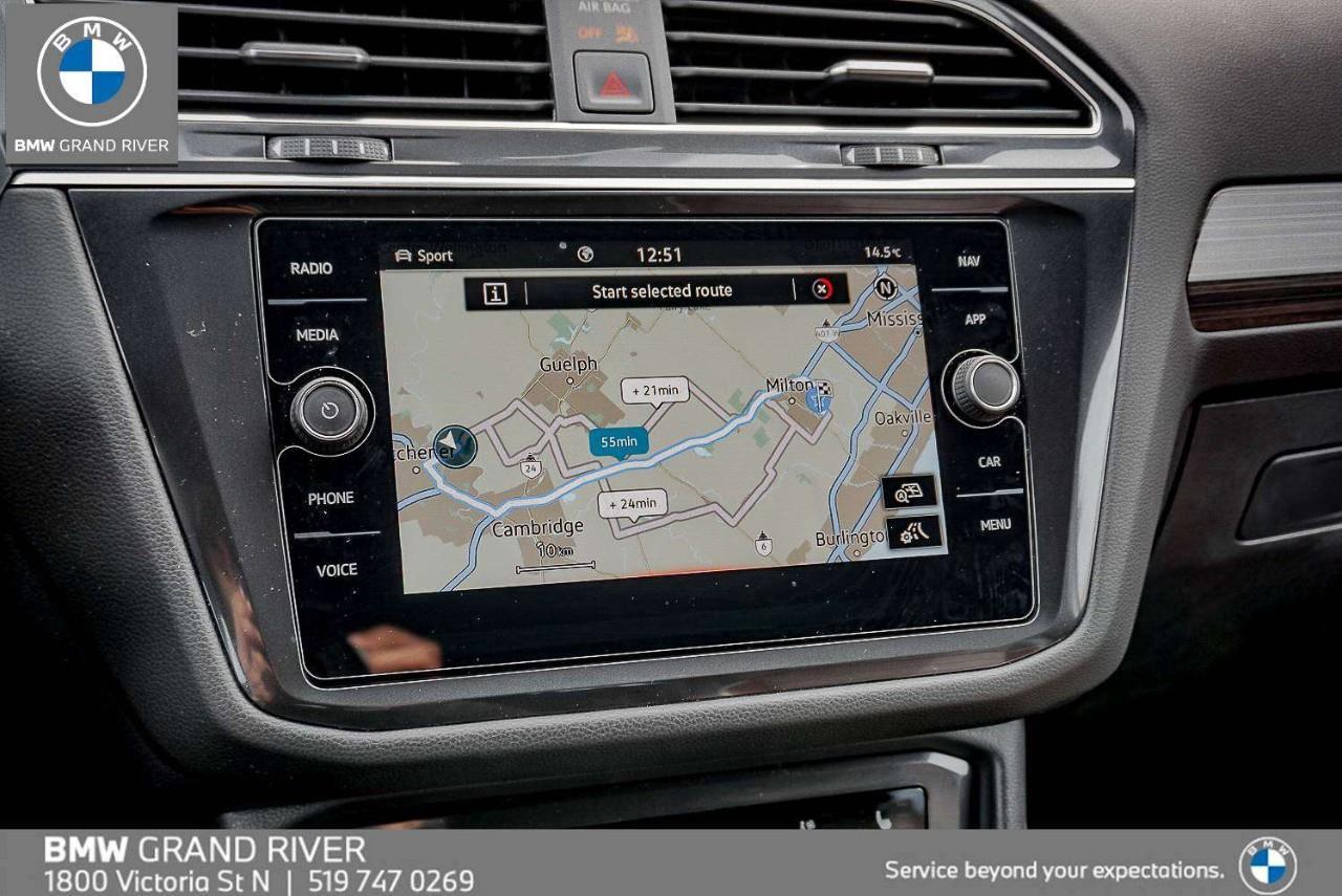 2023 Volkswagen Tiguan Highline R-LINE 4dr All-wheel Drive 4MOTION Photo