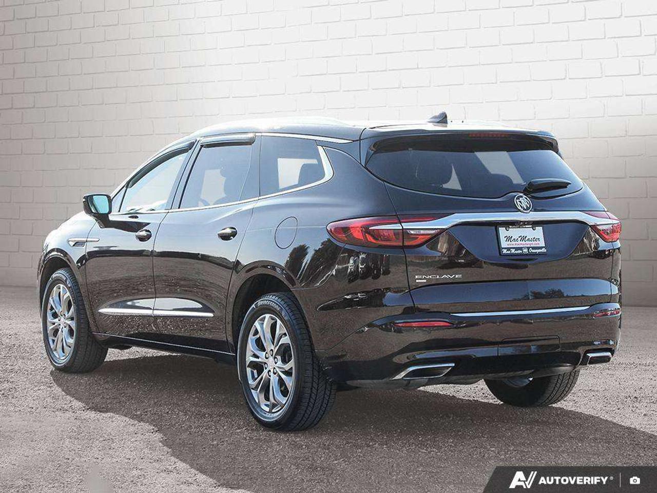 2021 Buick Enclave AVENIR, 3.6L V6, AWD, ALLOYS, LEATHER, 7-PASSENGER, NAVIGATION, CERTIFIED AS-TRADED! Photo