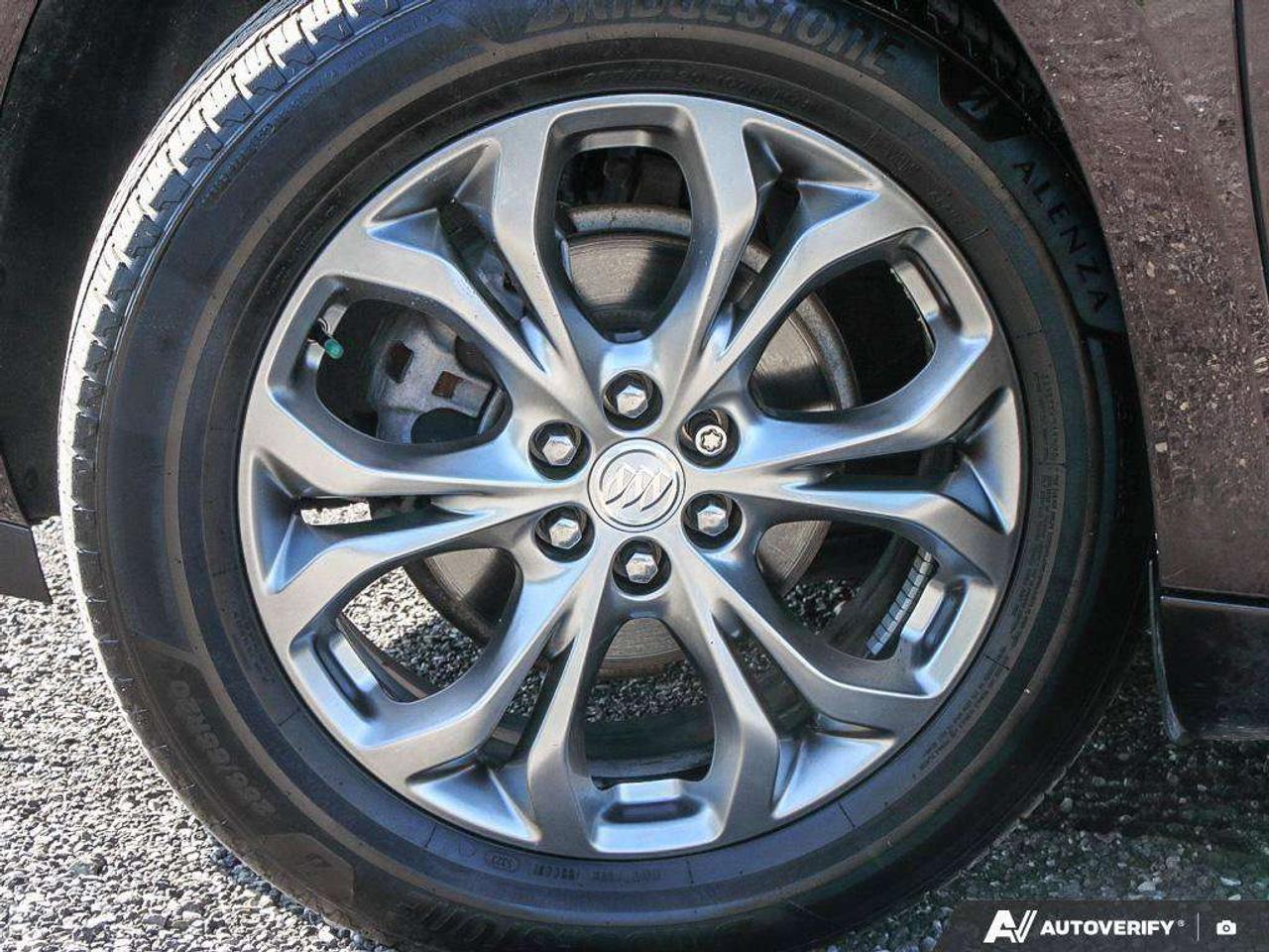 2021 Buick Enclave AVENIR, 3.6L V6, AWD, ALLOYS, LEATHER, 7-PASSENGER, NAVIGATION, CERTIFIED AS-TRADED! Photo