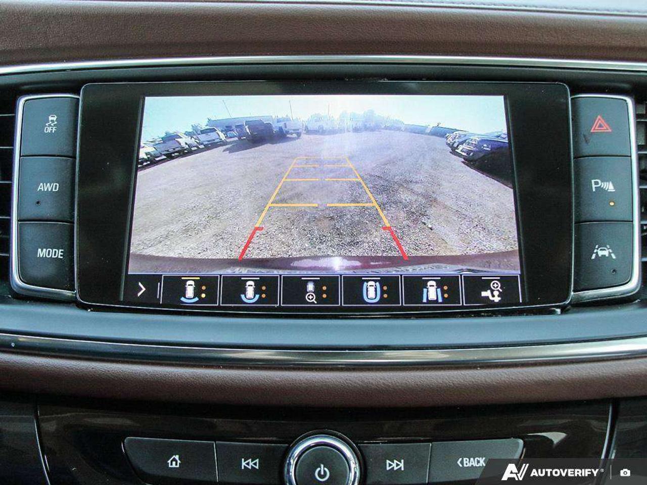 2021 Buick Enclave AVENIR, 3.6L V6, AWD, ALLOYS, LEATHER, 7-PASSENGER, NAVIGATION, CERTIFIED AS-TRADED! Photo