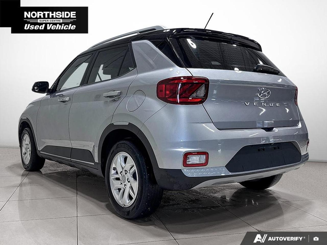 2025 Hyundai Venue Preferred IVT w/Two-Tone Photo