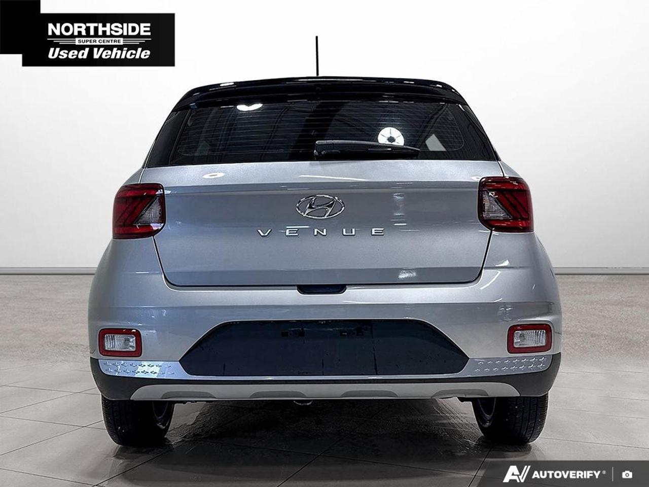 2025 Hyundai Venue Preferred IVT w/Two-Tone Photo