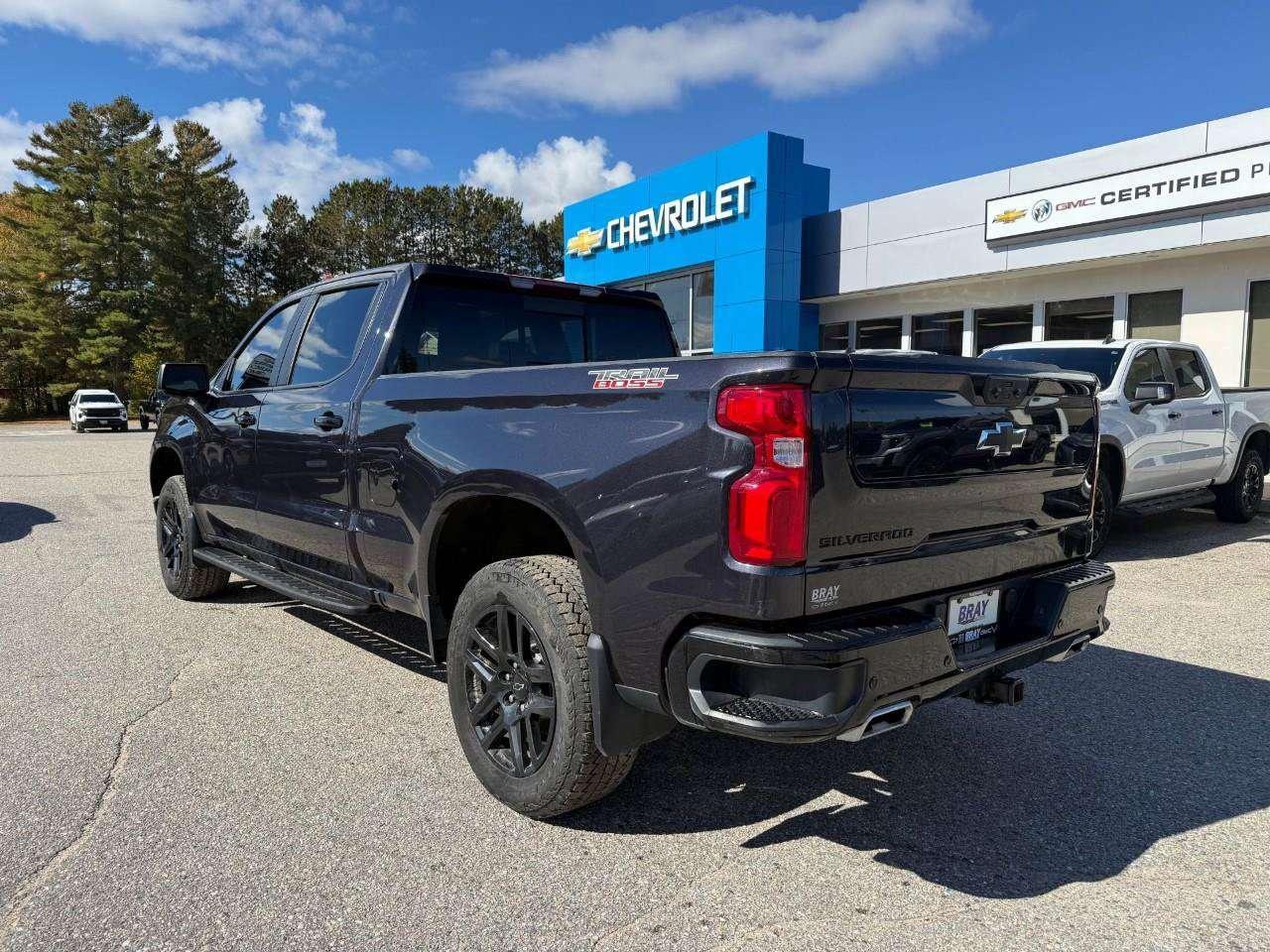 2024 Chevrolet Silverado 1500 BRAY ORIGINAL. ALL WEATHER MATS. RUNNING BOARDS. TONNEAU COVER. BEDLINER. Photo