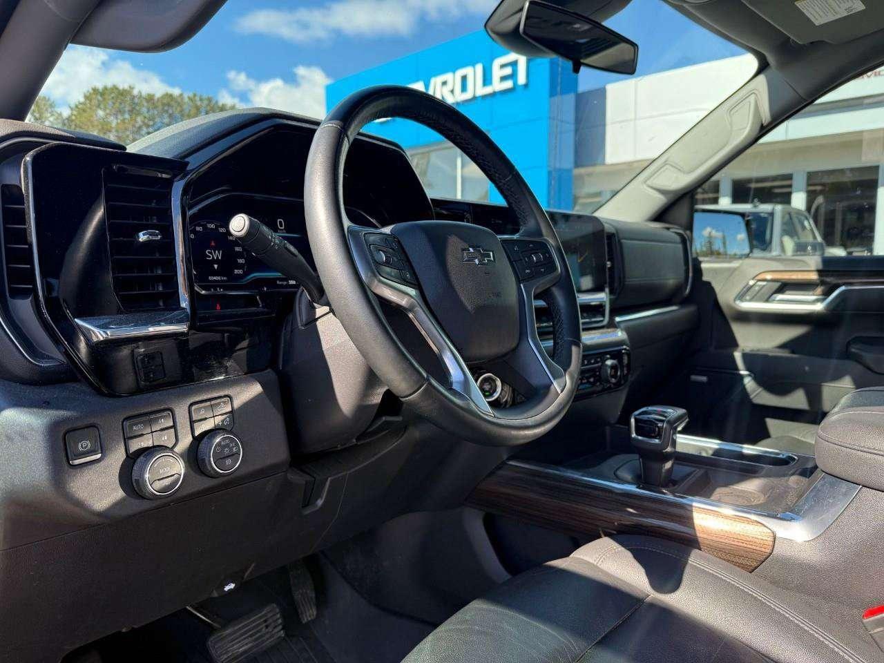 2024 Chevrolet Silverado 1500 BRAY ORIGINAL. ALL WEATHER MATS. RUNNING BOARDS. TONNEAU COVER. BEDLINER. Photo