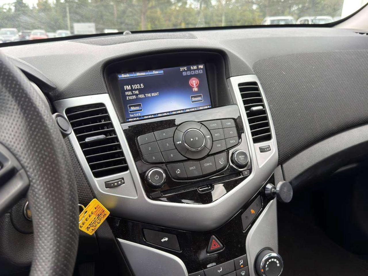 2016 Chevrolet Cruze 4DR SDN LT W-1LT Photo