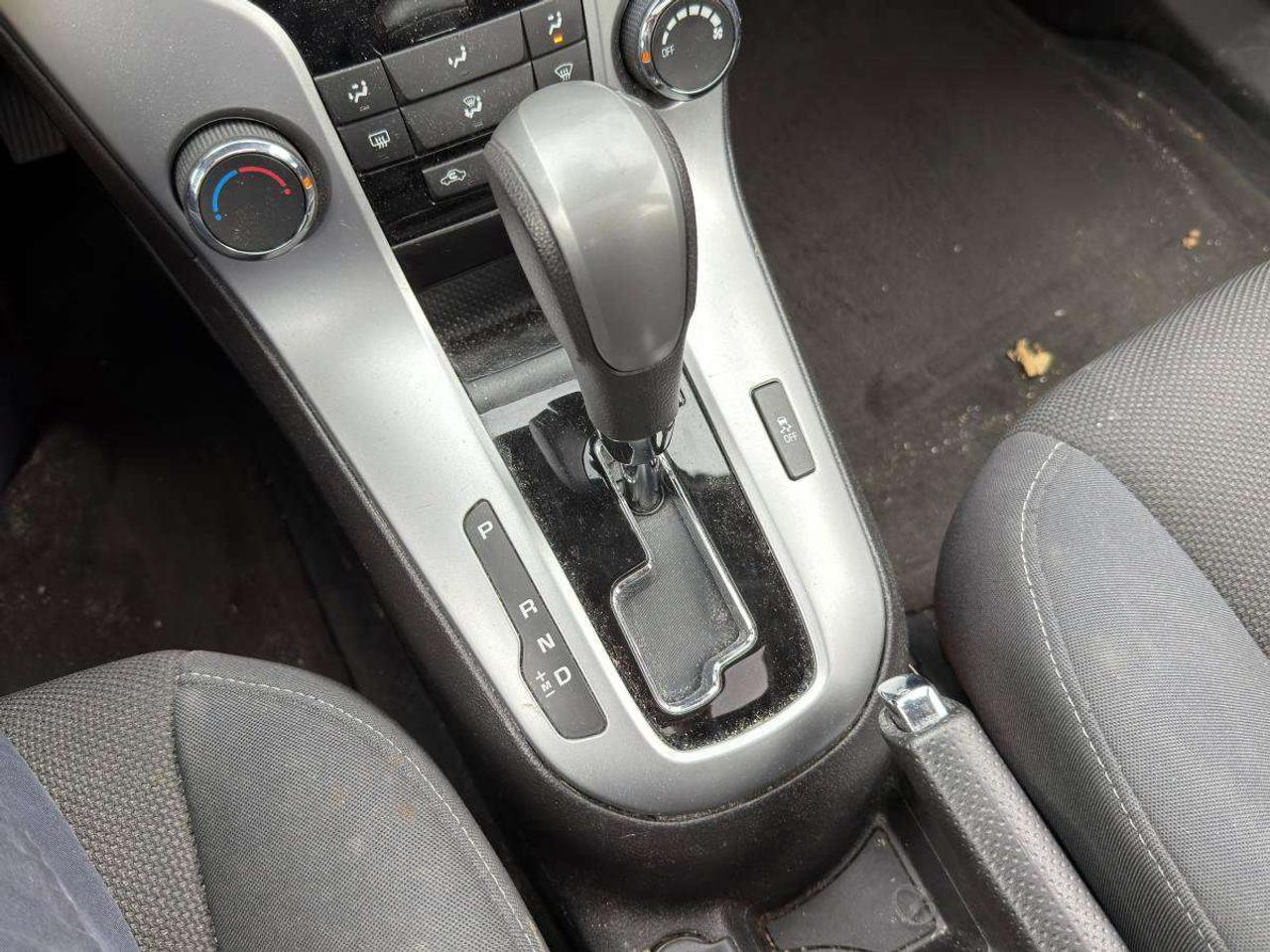 2016 Chevrolet Cruze 4DR SDN LT W-1LT Photo
