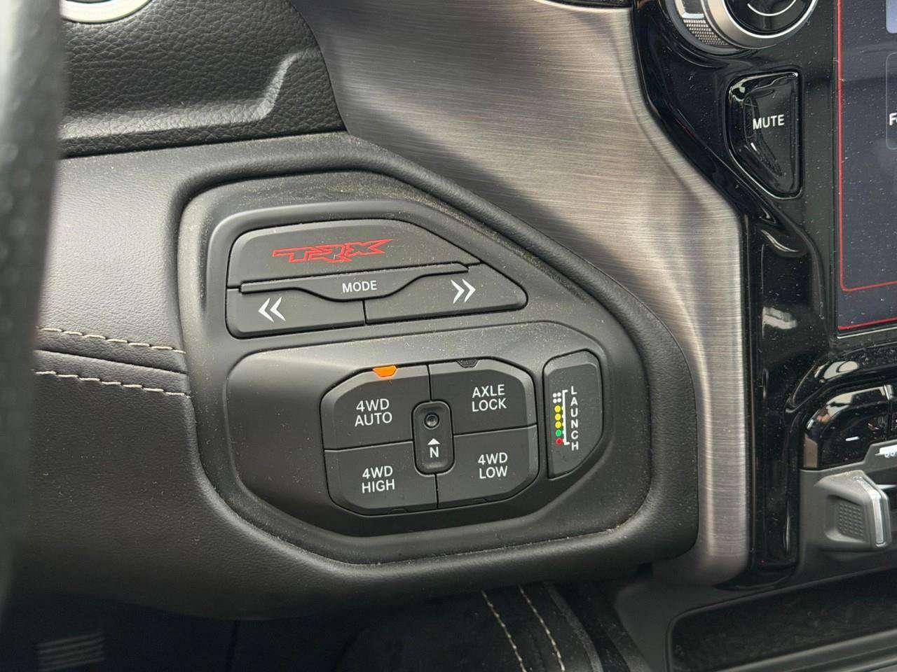 2023 RAM 1500 ACCIDENT FREE   SUNROOF   LEATHER Photo