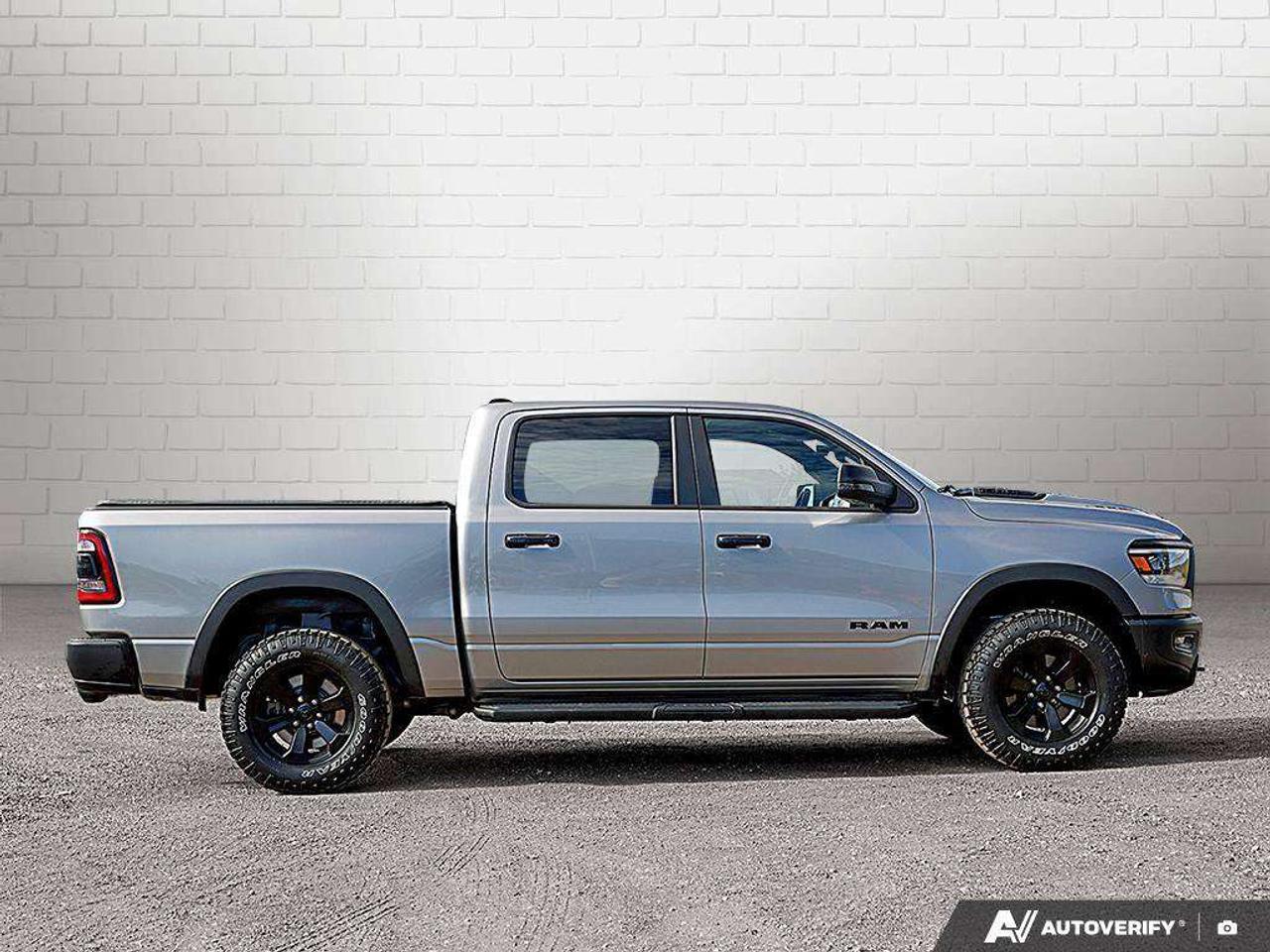 2023 RAM 1500 NIGHT CREW, 5.7L HEMI V8, 4X4, ALLOYS, LEATHER, HARMAN/KARDON, 1-OWNER, CERTIFIED PREOWNED! Photo