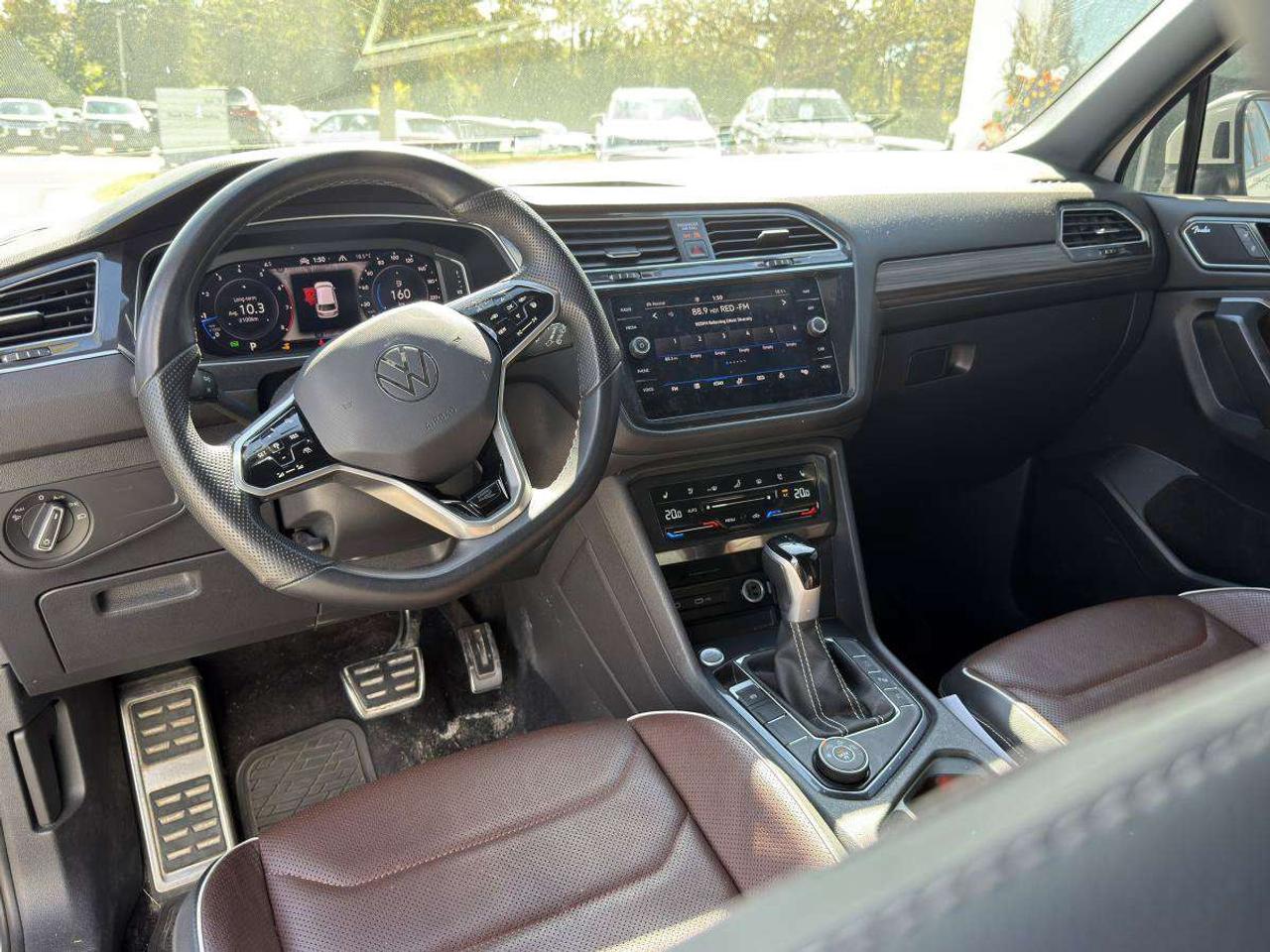 2024 Volkswagen Tiguan HIGHLINE R-LINE 4MOTION Photo