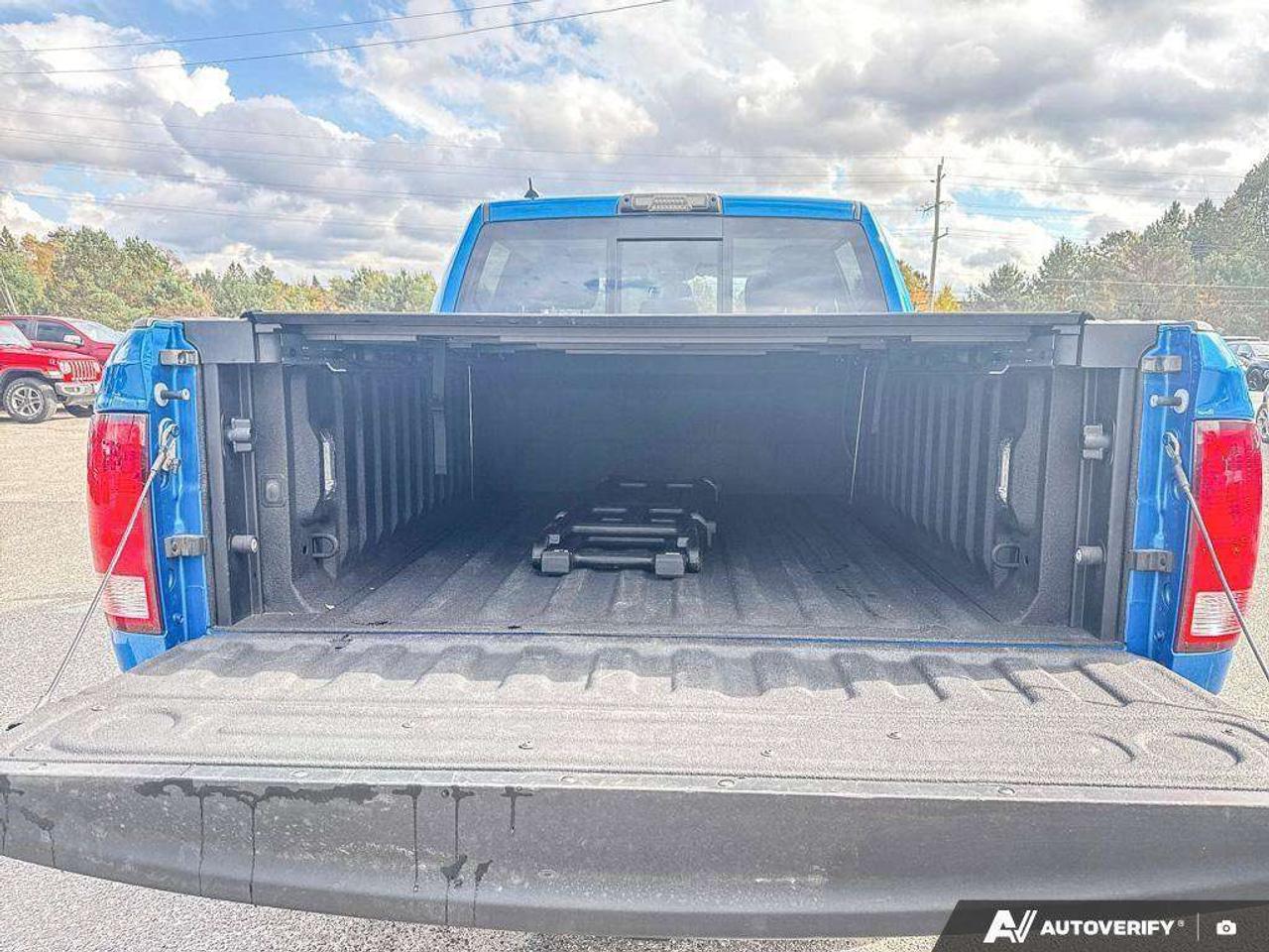 2022 RAM 1500 BEDLINER. TONNEAU COVER. RUNNING BOARDS. ALL WEATHER MATS. Photo