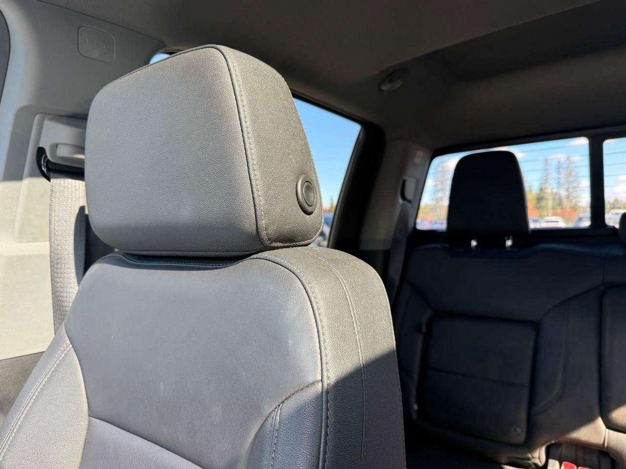 2024 Chevrolet Silverado 1500 BRAY ORIGINAL. ALL WEATHER MATS. RUNNING BOARDS. TONNEAU COVER. BEDLINER. Photo