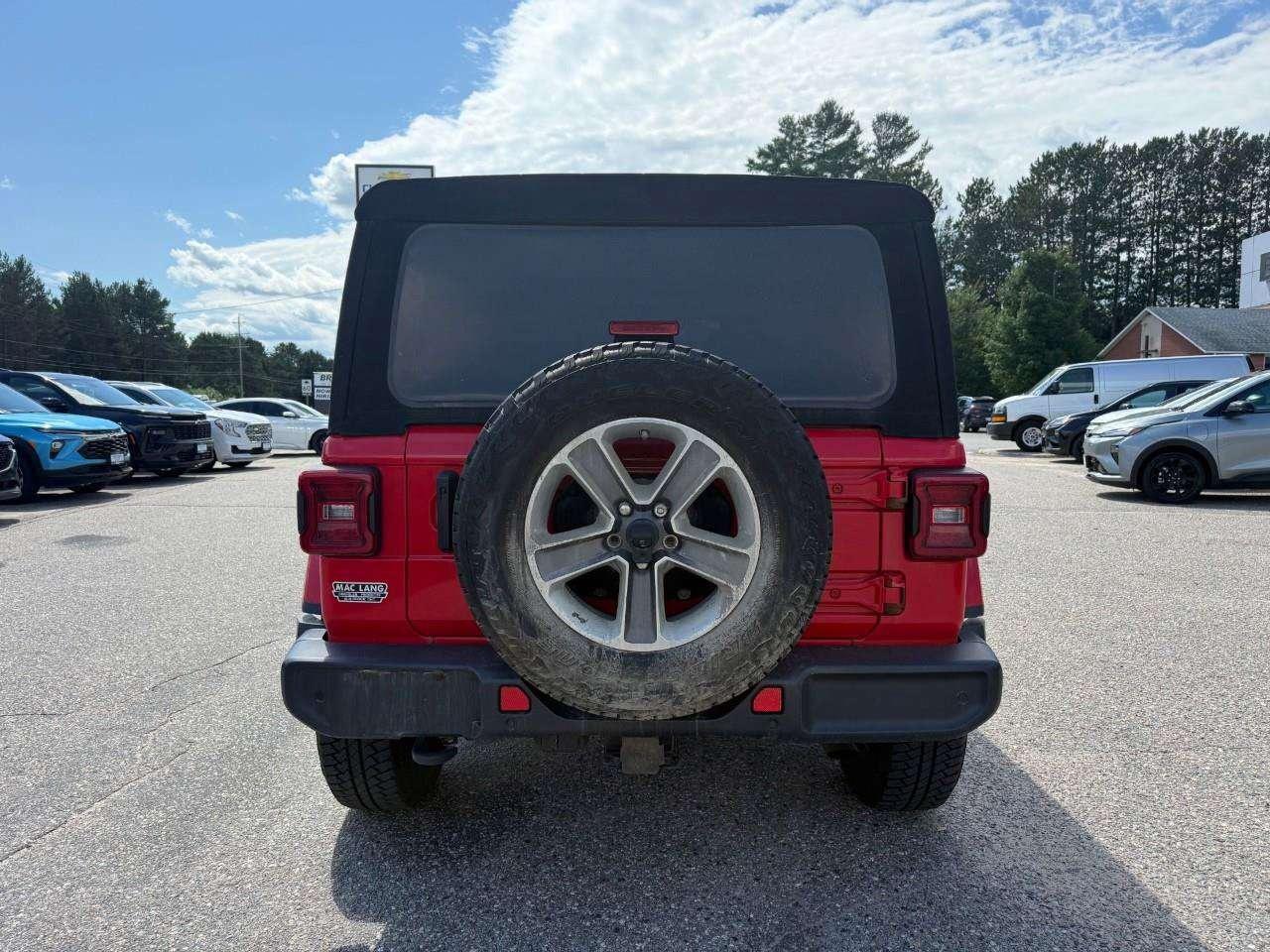 2021 Jeep Wrangler REMOVALE TOP. ALPINE SOUND SYSTEM. SUNRIDER SOFT TOP. HEATED FRONT SEATS. CERTIFIED. Photo