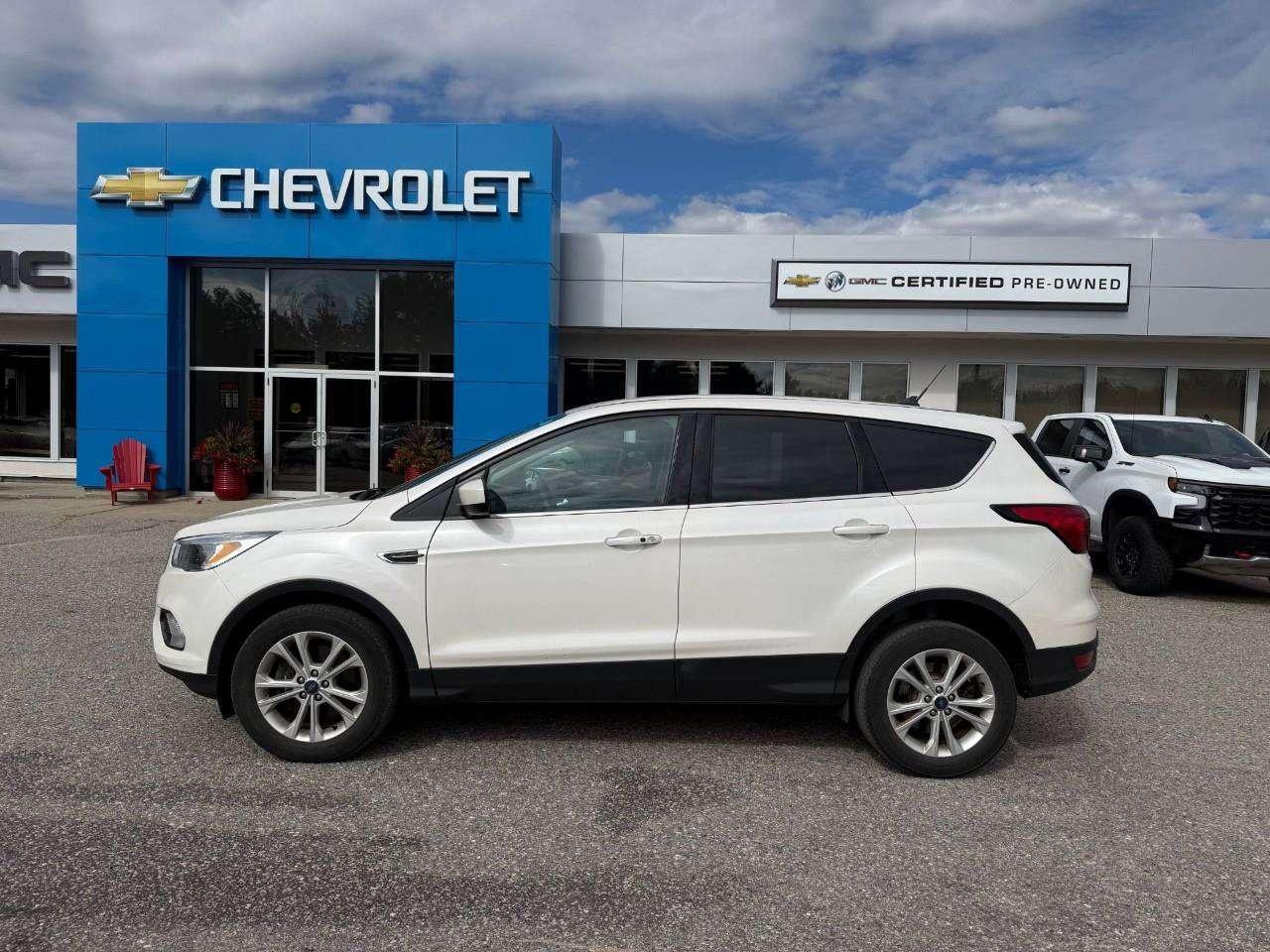 2019 Ford Escape ALL WEATHER MATS. KEYLESS ENTRY/ KEY PAD. REMOTE START. HEATED WIPER PARK. HEATED FRONT SEATS. CERTIFIED. Photo2