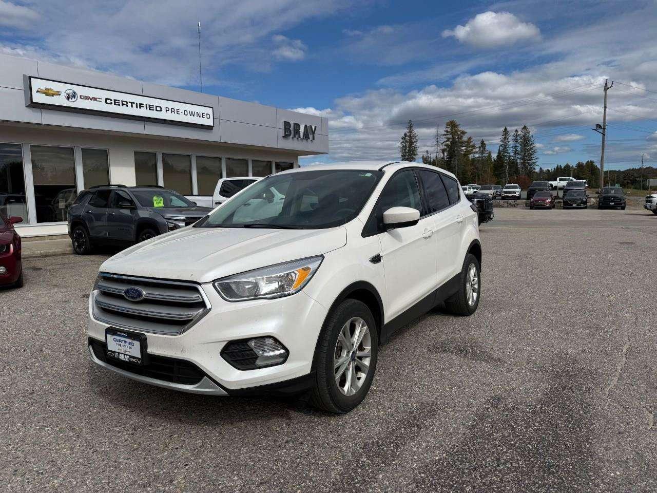 2019 Ford Escape ALL WEATHER MATS. KEYLESS ENTRY/ KEY PAD. REMOTE START. HEATED WIPER PARK. HEATED FRONT SEATS. CERTIFIED. Photo