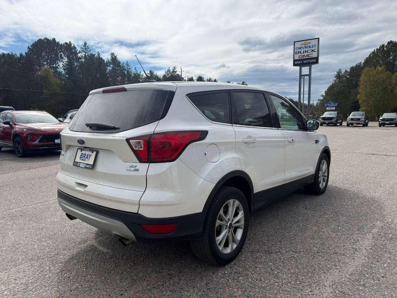2019 Ford Escape ALL WEATHER MATS. KEYLESS ENTRY/ KEY PAD. REMOTE START. HEATED WIPER PARK. HEATED FRONT SEATS. CERTIFIED. Photo