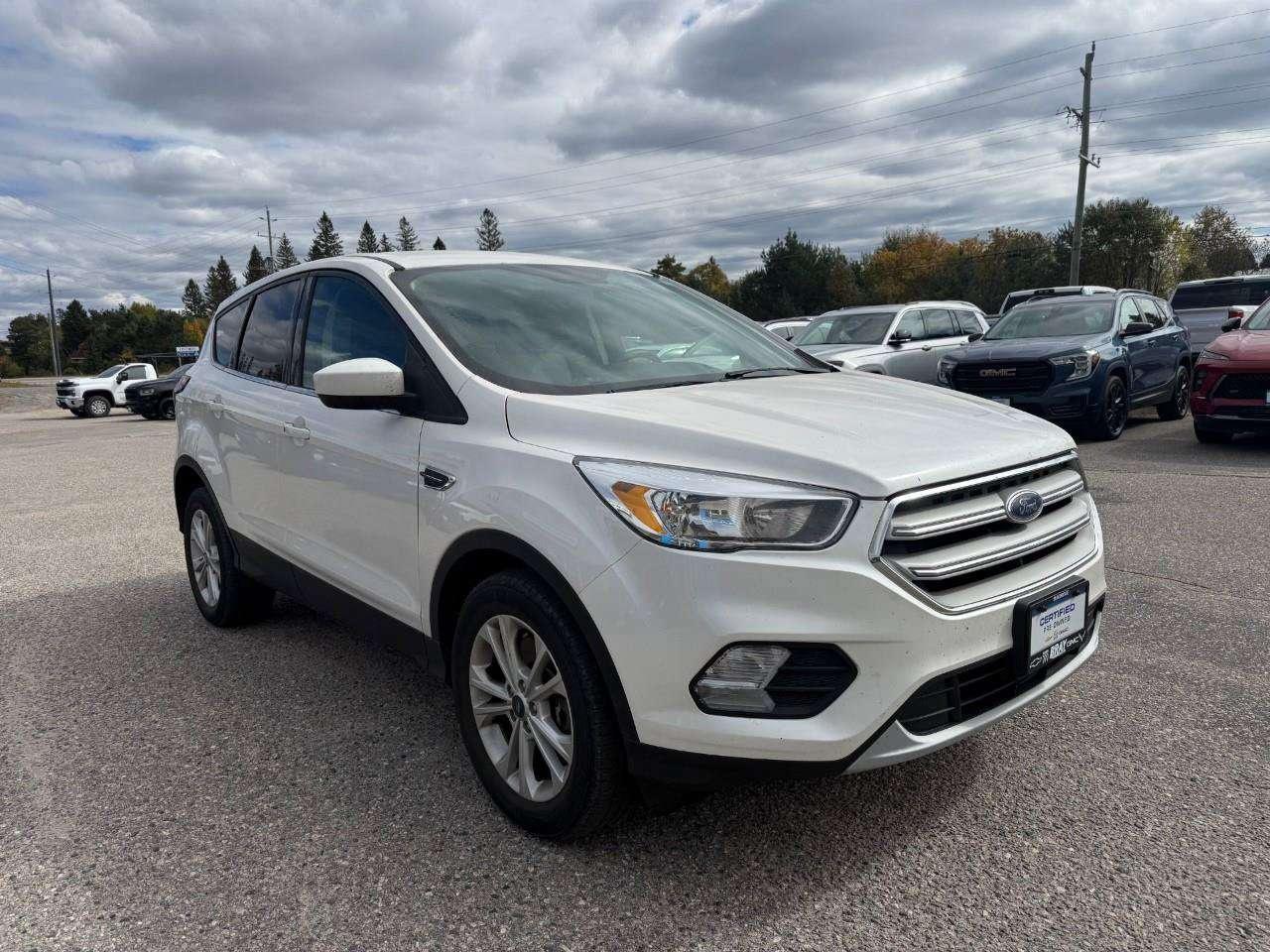 2019 Ford Escape ALL WEATHER MATS. KEYLESS ENTRY/ KEY PAD. REMOTE START. HEATED WIPER PARK. HEATED FRONT SEATS. CERTIFIED. Photo