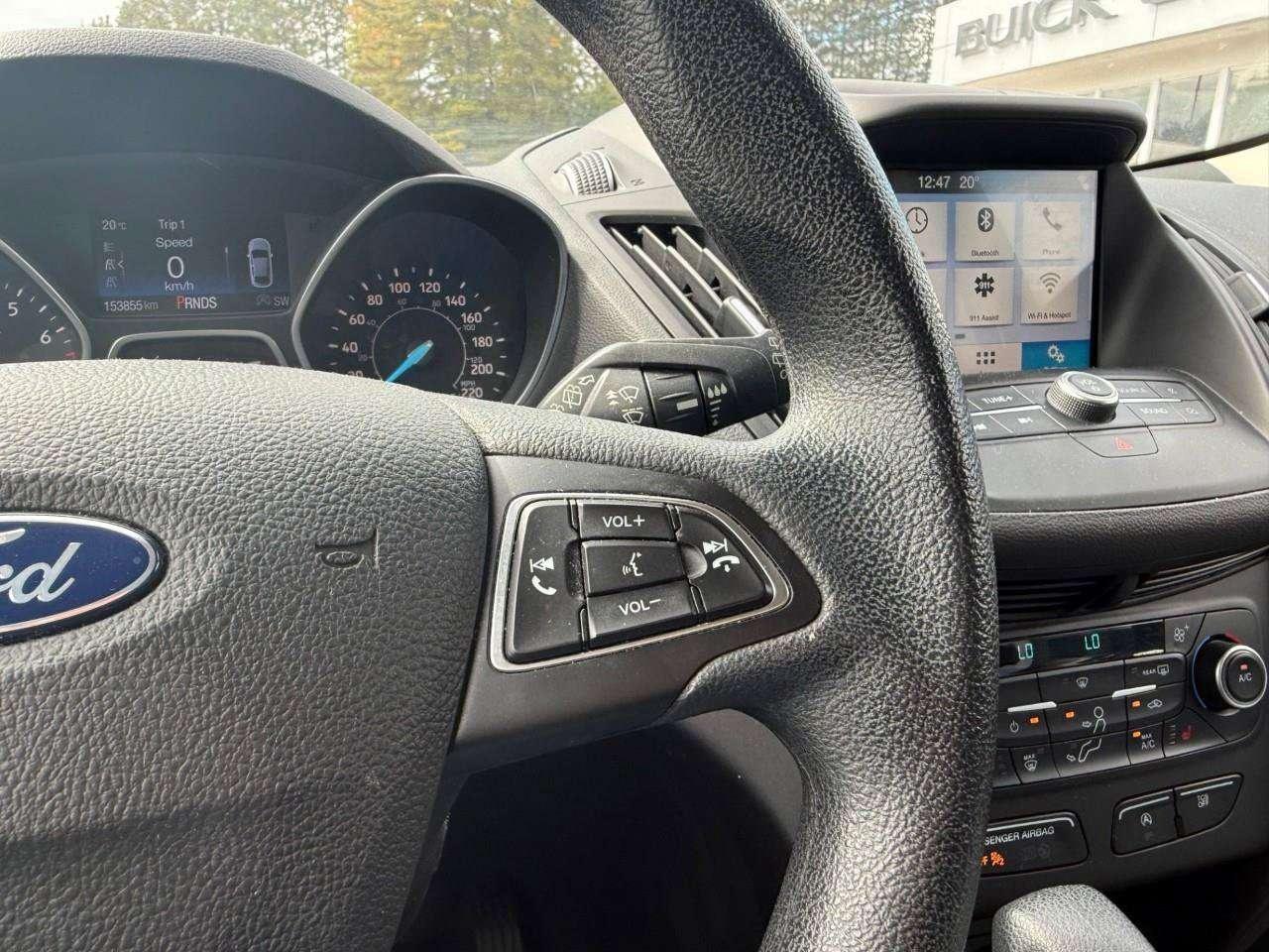2019 Ford Escape ALL WEATHER MATS. KEYLESS ENTRY/ KEY PAD. REMOTE START. HEATED WIPER PARK. HEATED FRONT SEATS. CERTIFIED. Photo