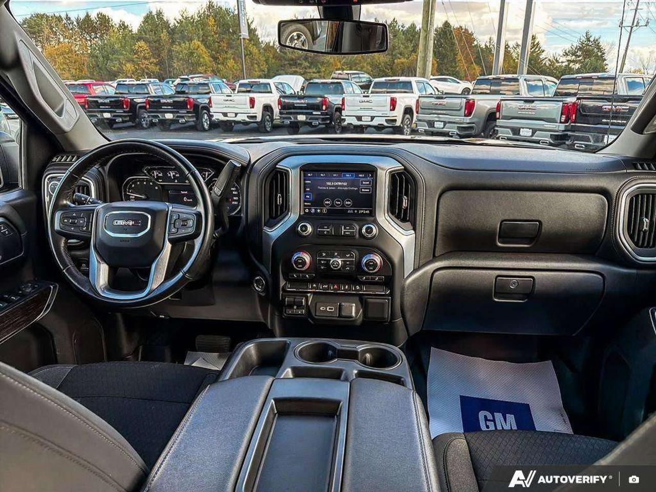 2021 GMC Sierra 1500 Trailer Brake Controller    Remote Start   Heated Seats   Power Folding Mirrors Photo