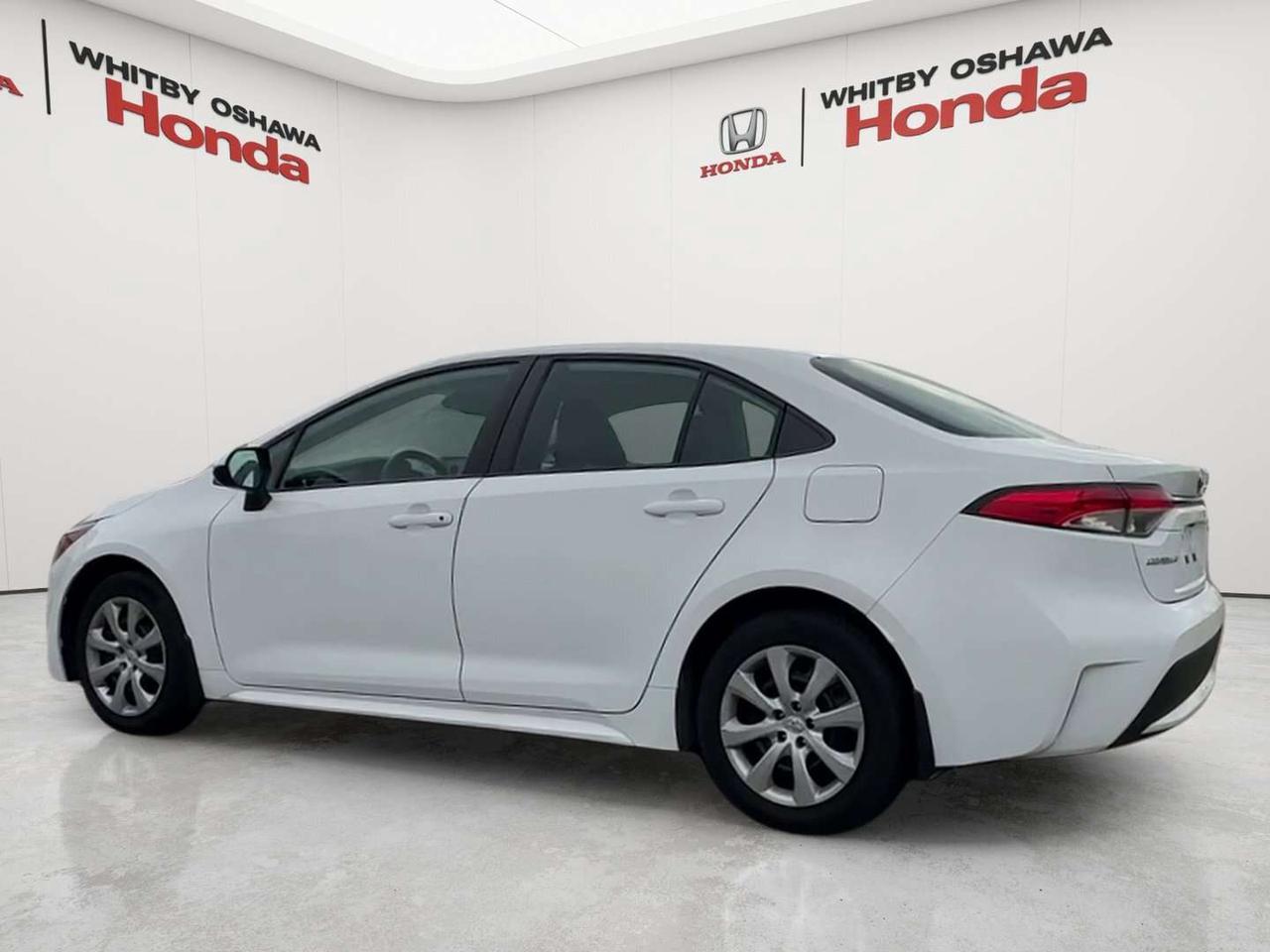 2021 Toyota Corolla LE Photo