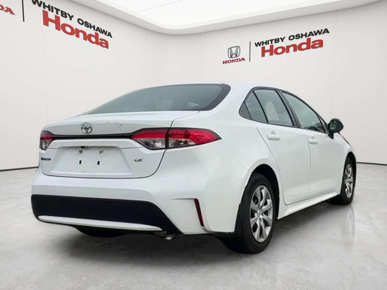 2021 Toyota Corolla LE Photo