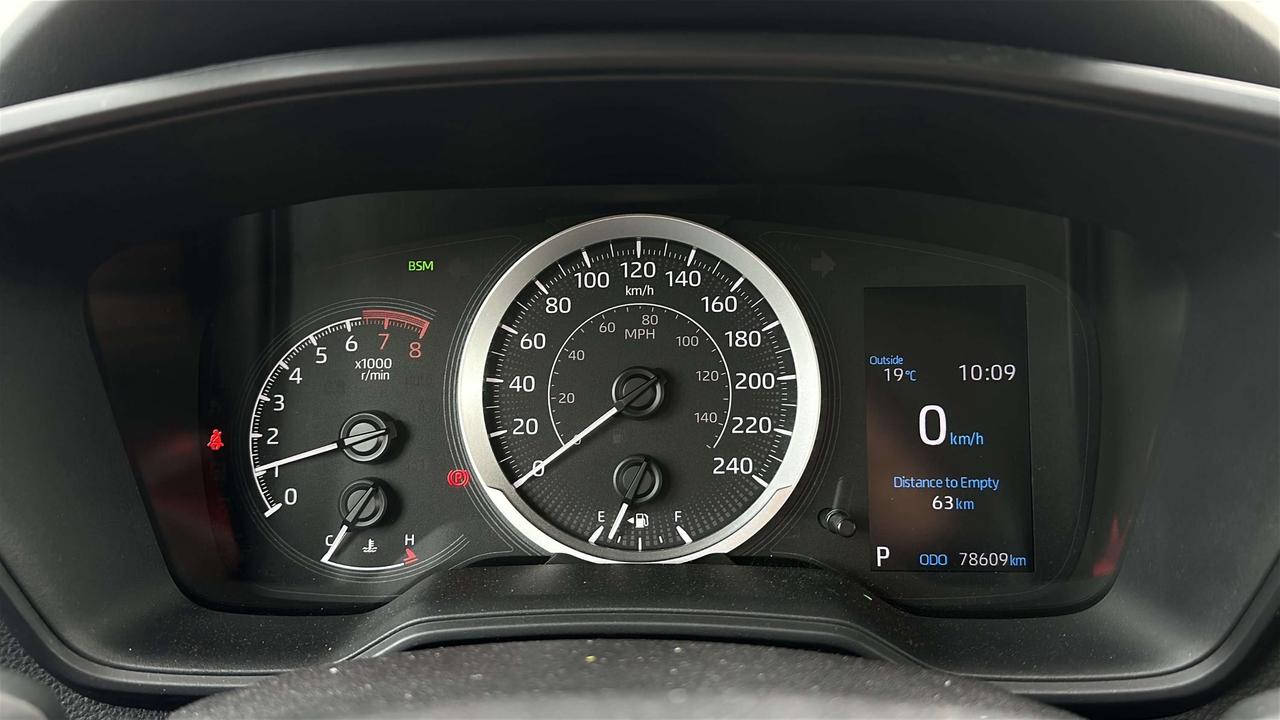 2021 Toyota Corolla LE Photo