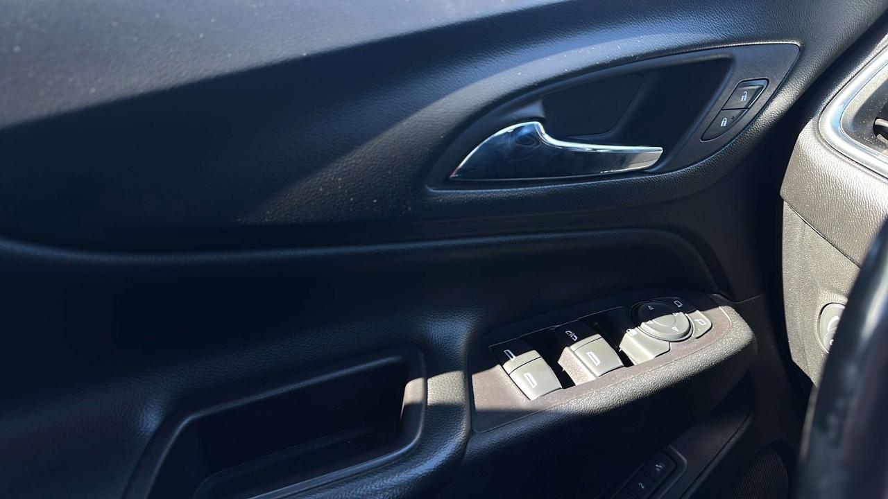 2020 Chevrolet Equinox Premier Photo