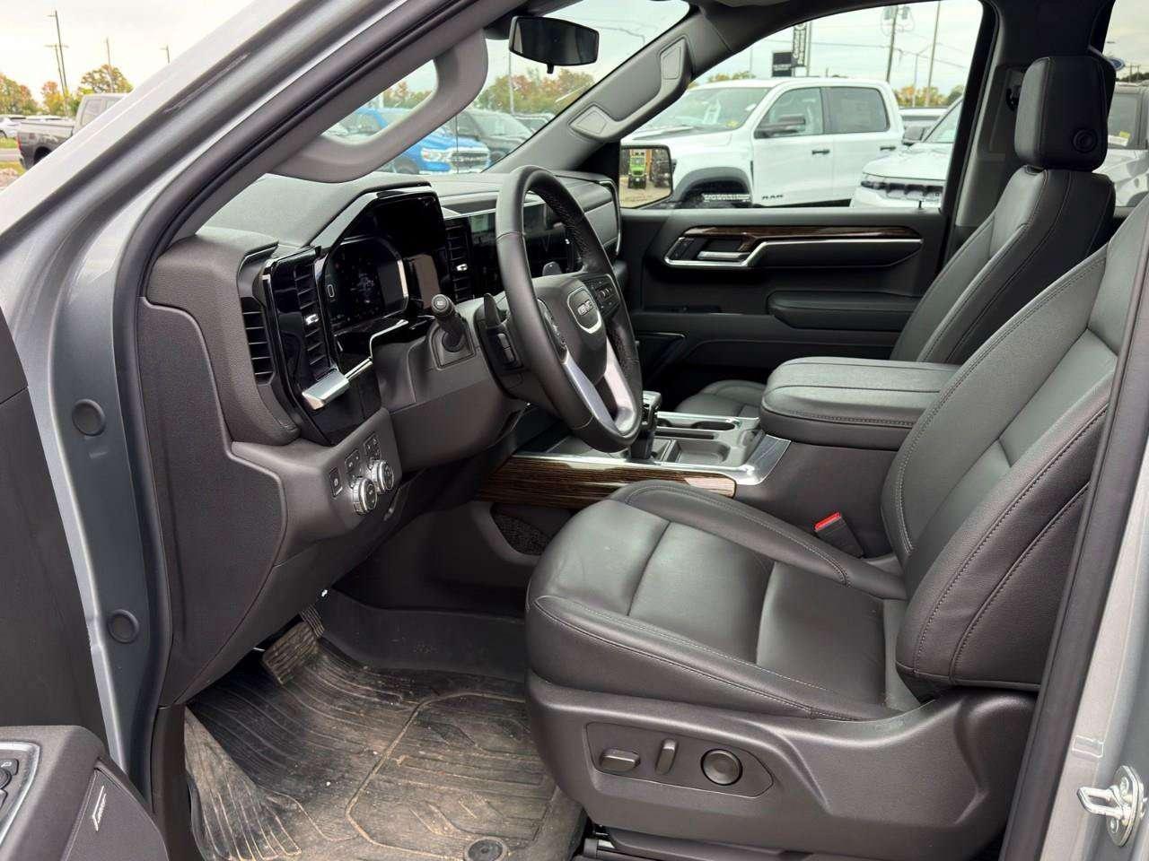 2026 GMC Sierra 1500 ACCIDENT FREE   LEATHER   SUNROOF Photo