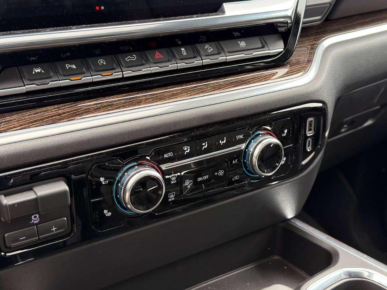 2026 GMC Sierra 1500 ACCIDENT FREE   LEATHER   SUNROOF Photo