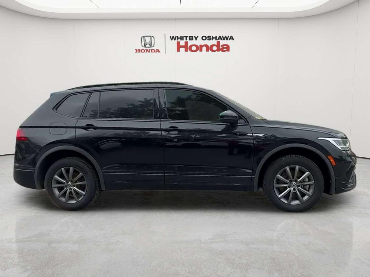 2022 Volkswagen Tiguan Comfortline R-Line Black Photo