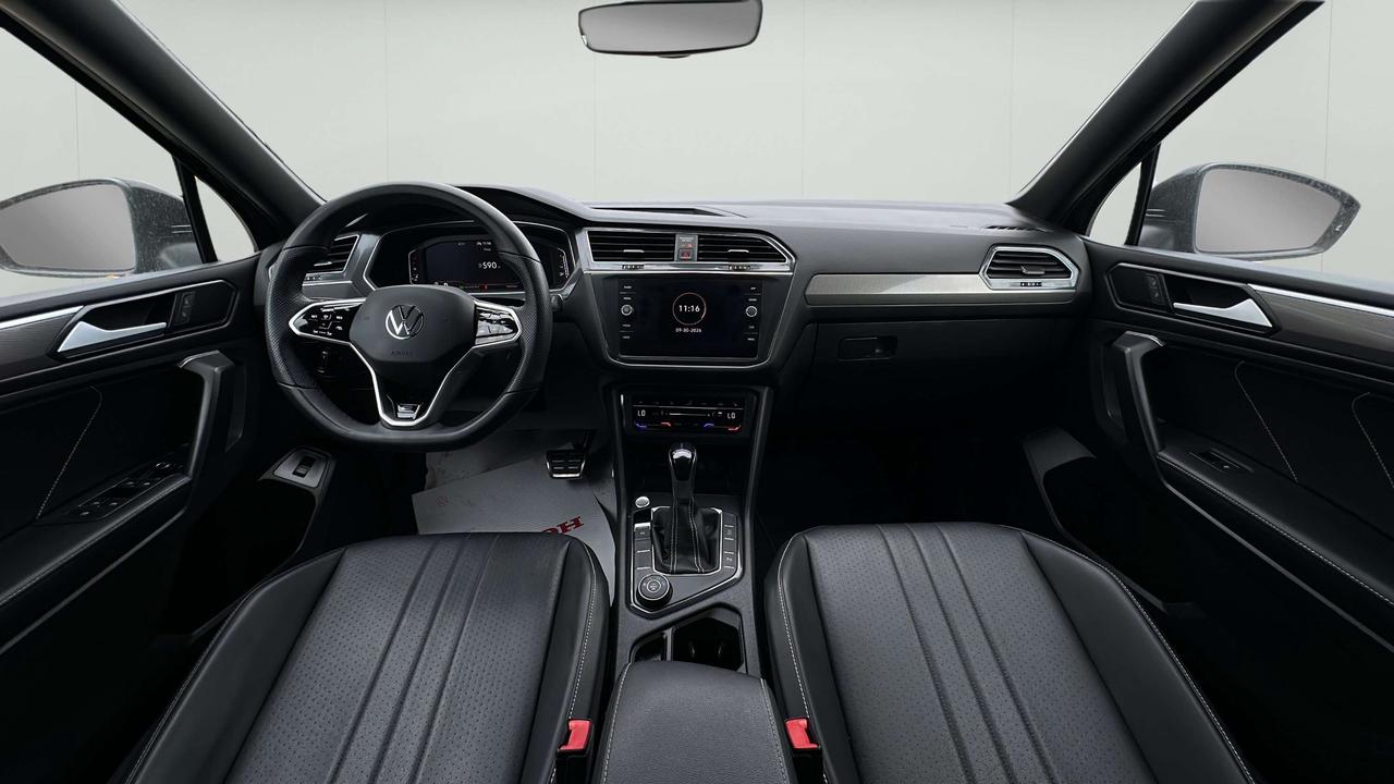 2022 Volkswagen Tiguan Comfortline R-Line Black Photo