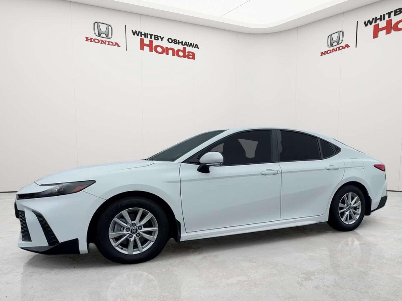 2025 Toyota Camry SE Photo