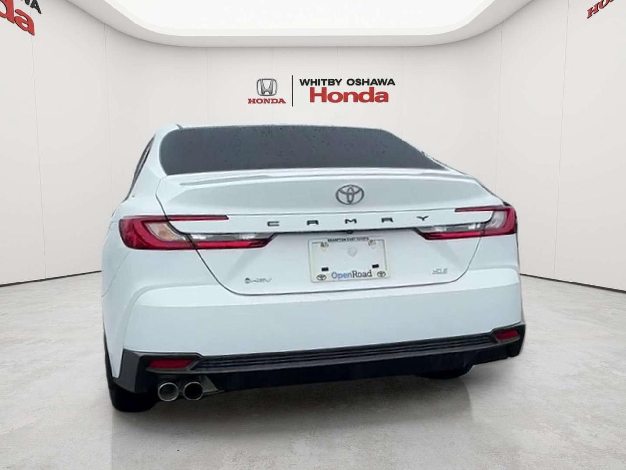 2025 Toyota Camry SE Photo