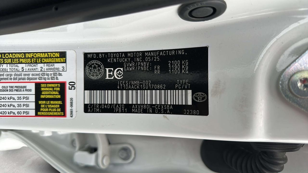 2025 Toyota Camry SE Photo