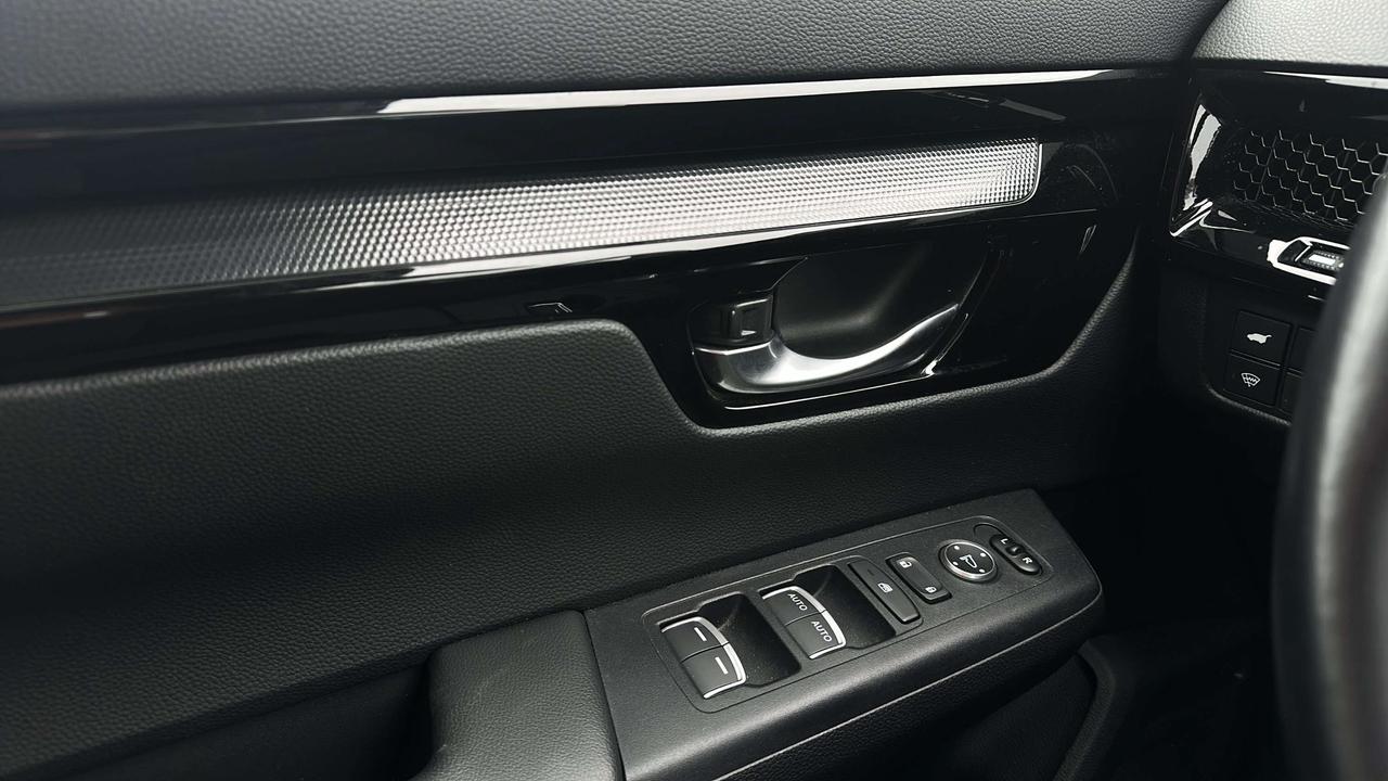 2025 Honda CR-V Sport Photo