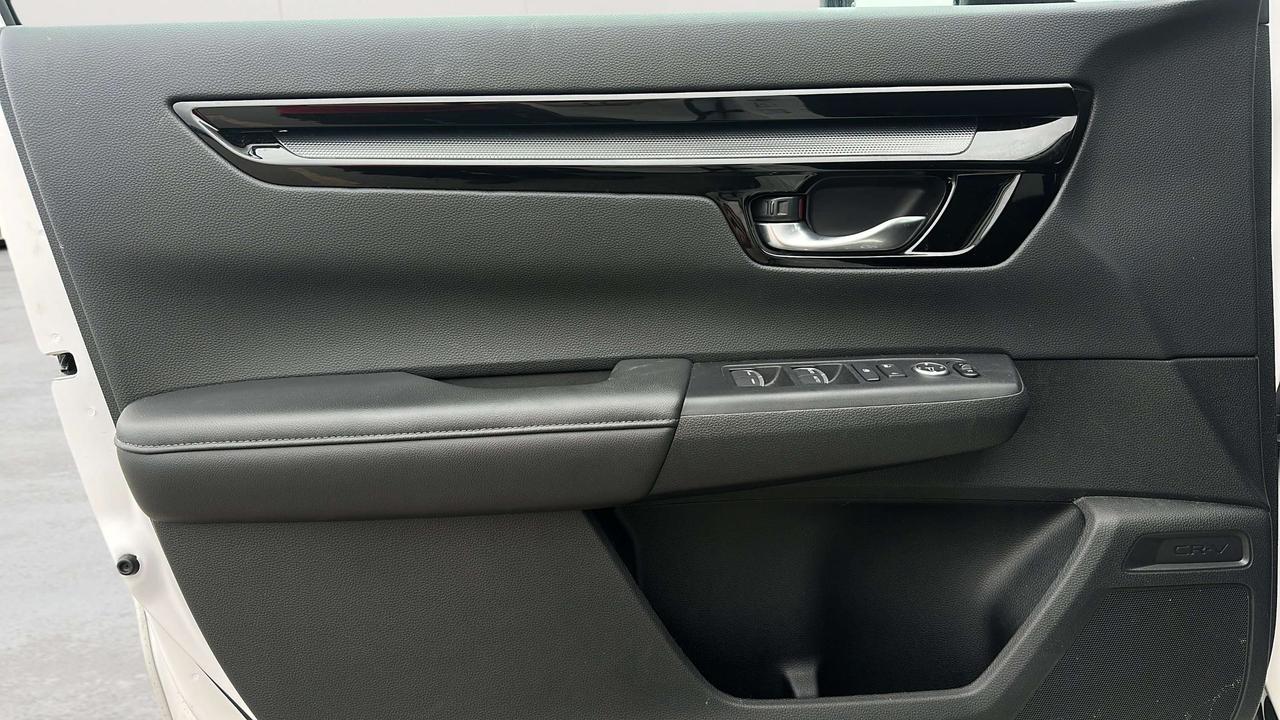 2025 Honda CR-V Sport Photo