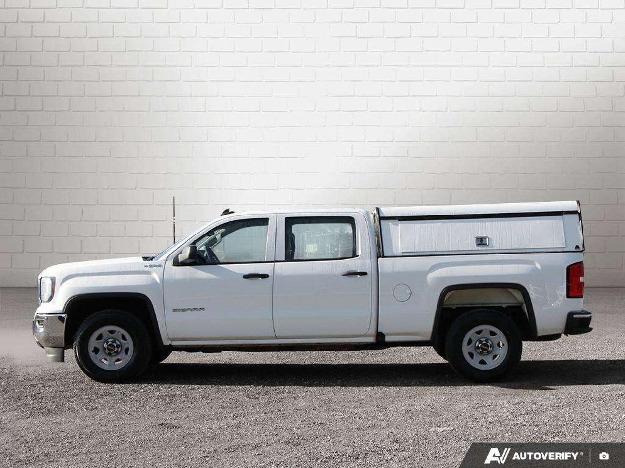 2017 GMC Sierra 1500 WT, 5.3L V8, 4X4, STEELS, CLOTH, BENCH, ONE-OWNER, AS-TRADED! Photo
