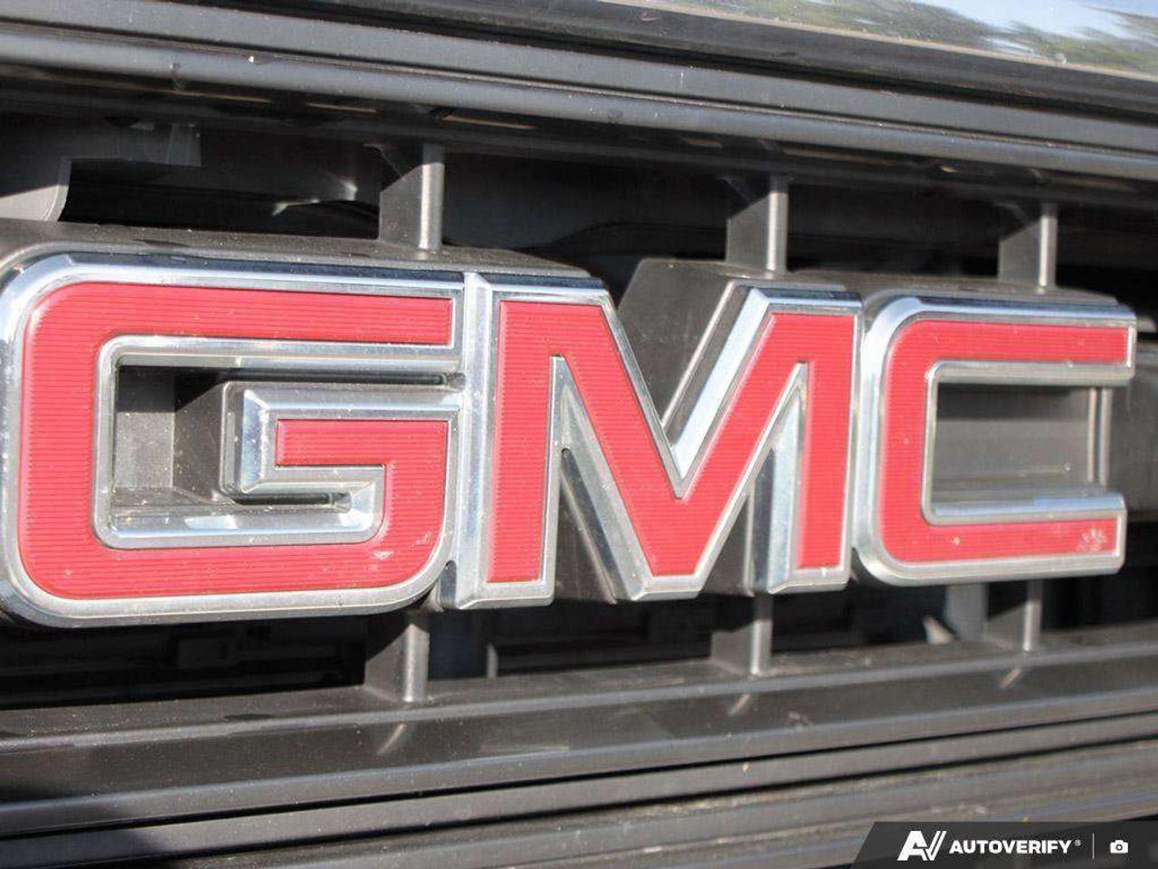 2017 GMC Sierra 1500 WT, 5.3L V8, 4X4, STEELS, CLOTH, BENCH, ONE-OWNER, AS-TRADED! Photo