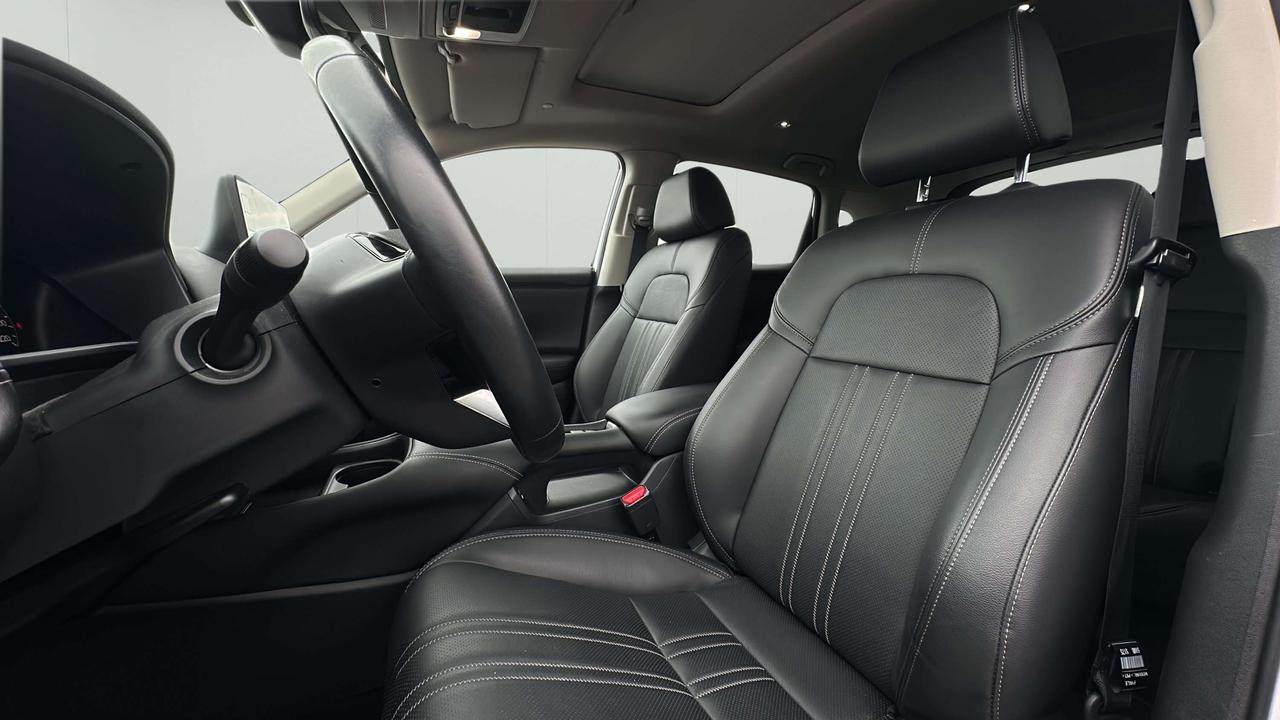 2026 Honda HR-V EX-L Photo