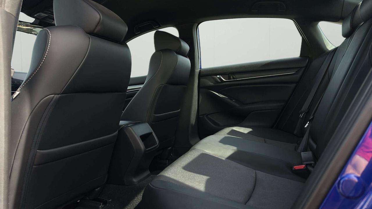2021 Honda Accord SE Photo