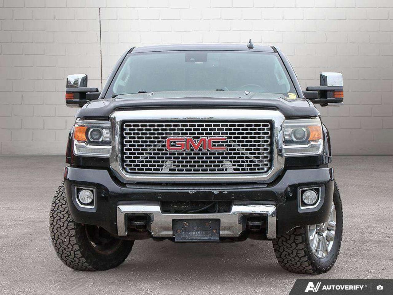 2016 GMC SIERRA 2500HD 6.6L V8, 4X4, Z71 PKG, ALLOYS, LEATHER, BOSE, ASTRADED! Photo