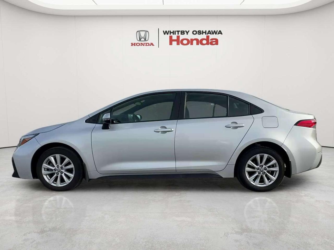 2025 Toyota Corolla SE Photo