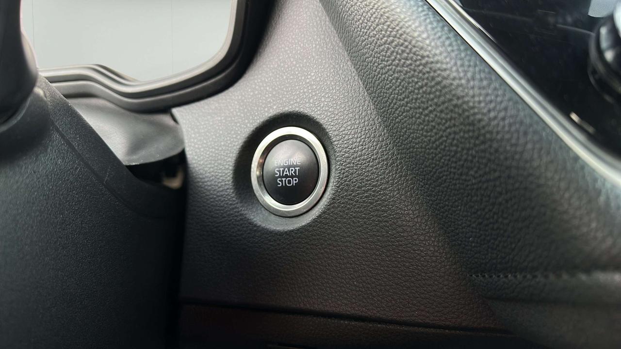 2025 Toyota Corolla SE Photo