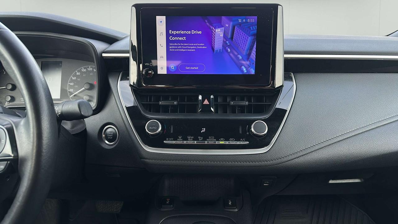 2025 Toyota Corolla SE Photo