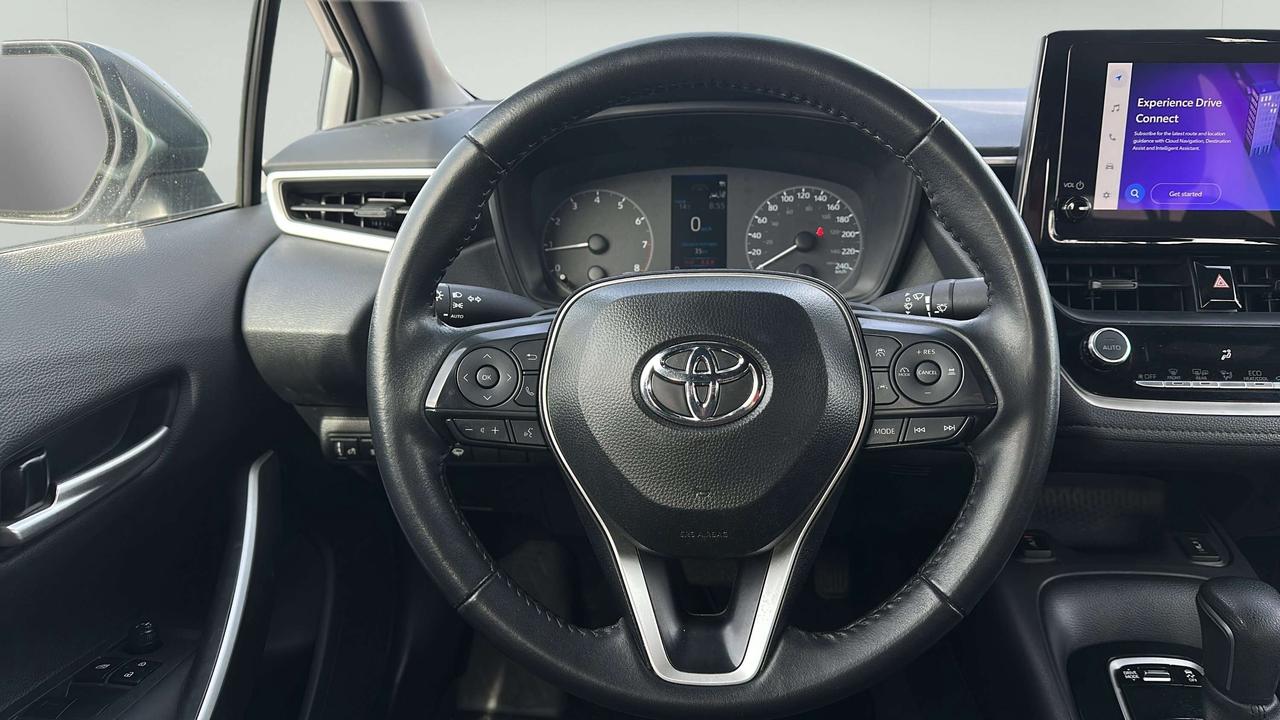 2025 Toyota Corolla SE Photo