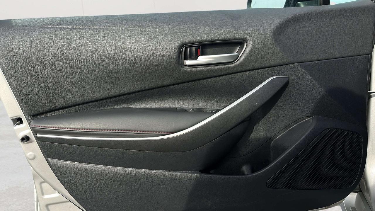 2025 Toyota Corolla SE Photo