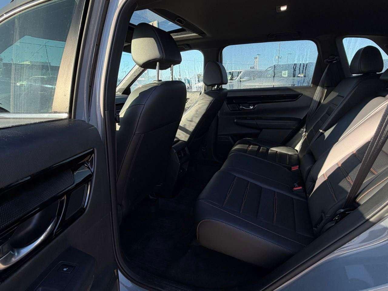 2024 Honda CR-V ACCIDENT FREE   SUNROOF   LEATHER Photo