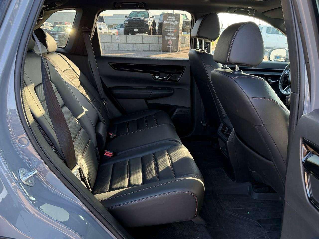 2024 Honda CR-V ACCIDENT FREE   SUNROOF   LEATHER Photo